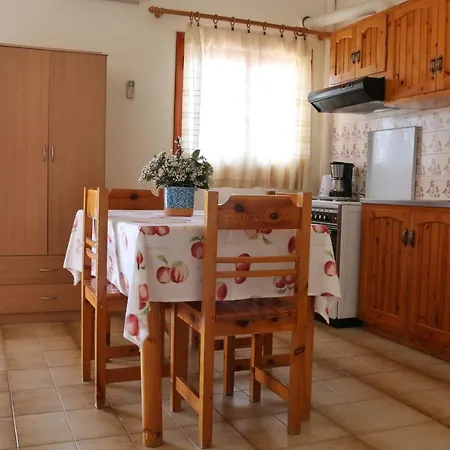Seaview - Selfcatering - Helen No 2 *